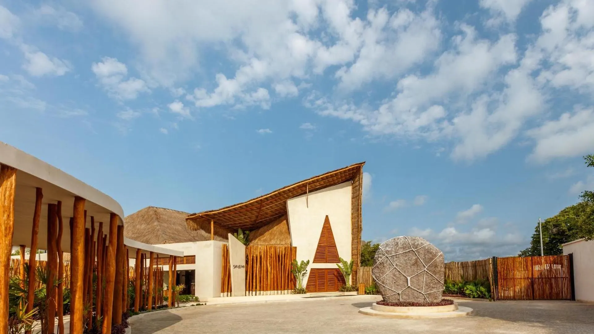 Hotel Shibari - Restaurant & Cenote Club Tulum 5*,