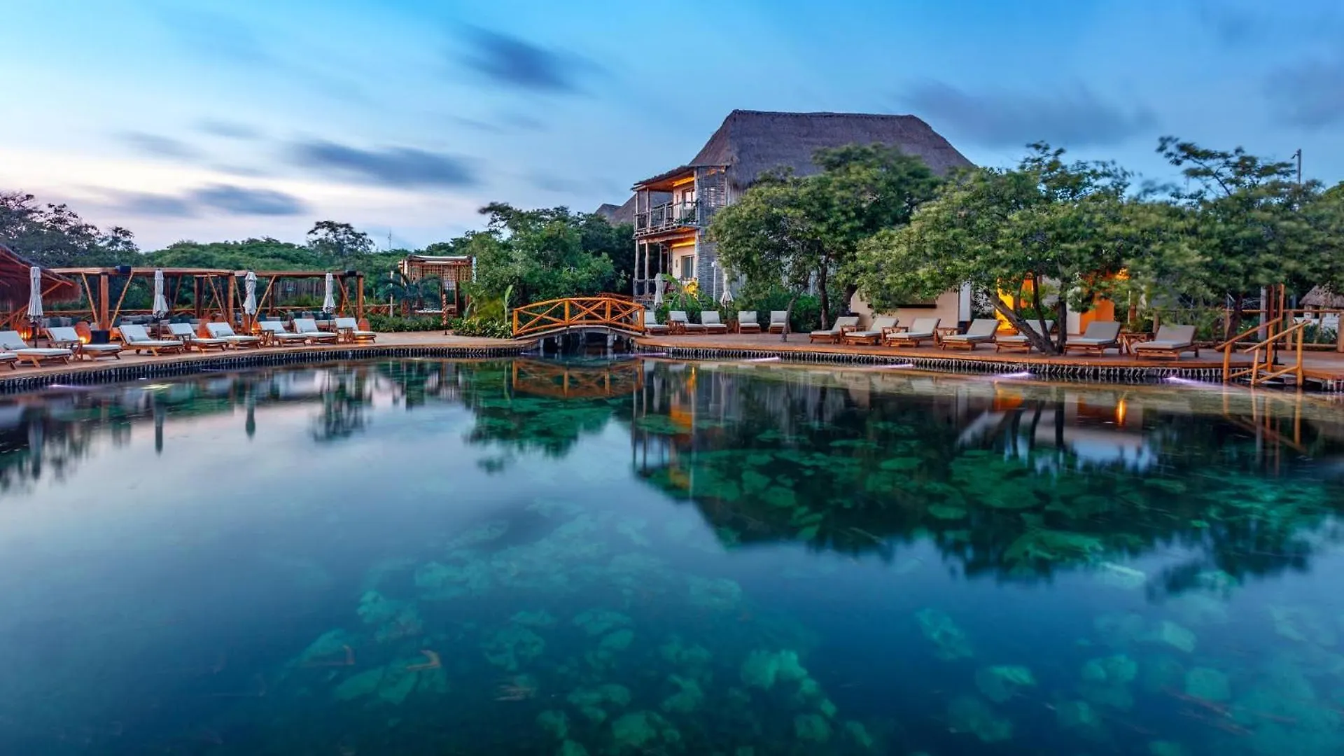 *****  Hotel Shibari - Restaurant & Cenote Club Tulum Mexico