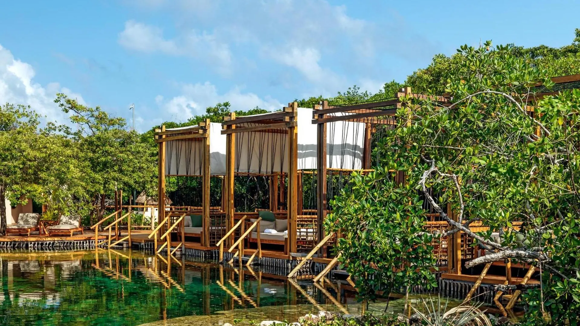Hotel Shibari - Restaurant & Cenote Club Tulum Mexico