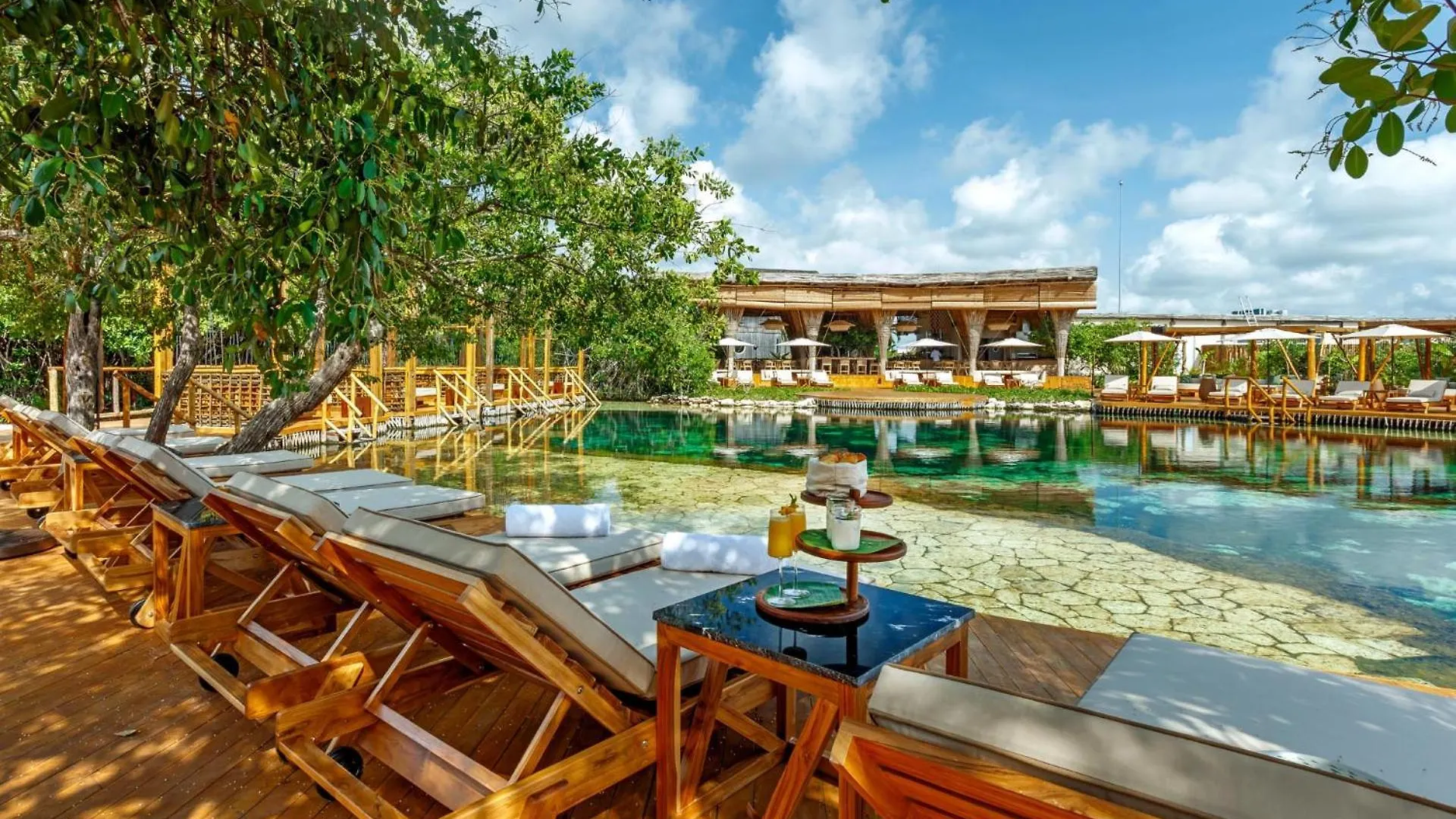 Hotel Shibari - Restaurant & Cenote Club Tulum Mexico